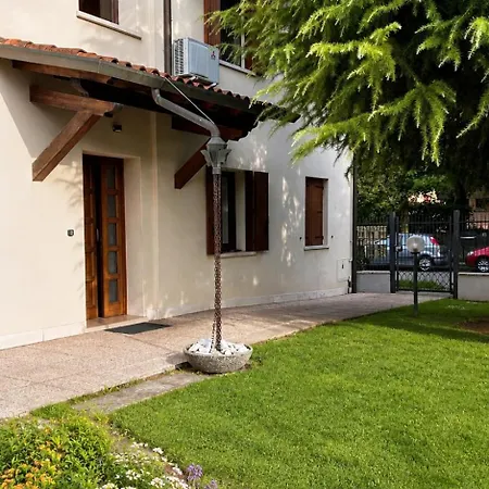 Enzo's - Art, Relax&parking Apartment *